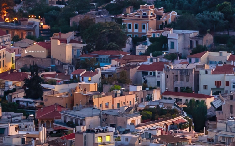 Πάνω από 2 δισ. ευρώ στην αναβάθμιση παλαιών κατοικιών – Τα κίνητρα, τα προγράμματα και το ενδεχόμενο περιορισμών στα ενοίκια